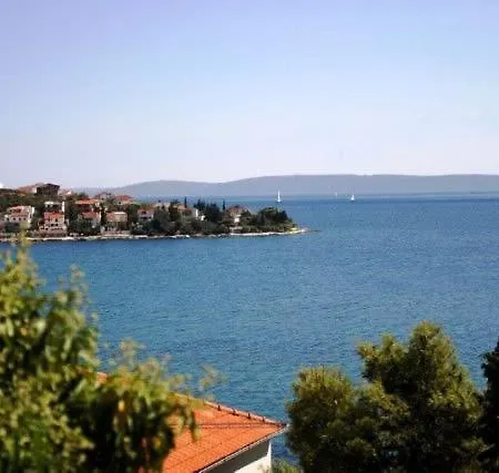 Marin *